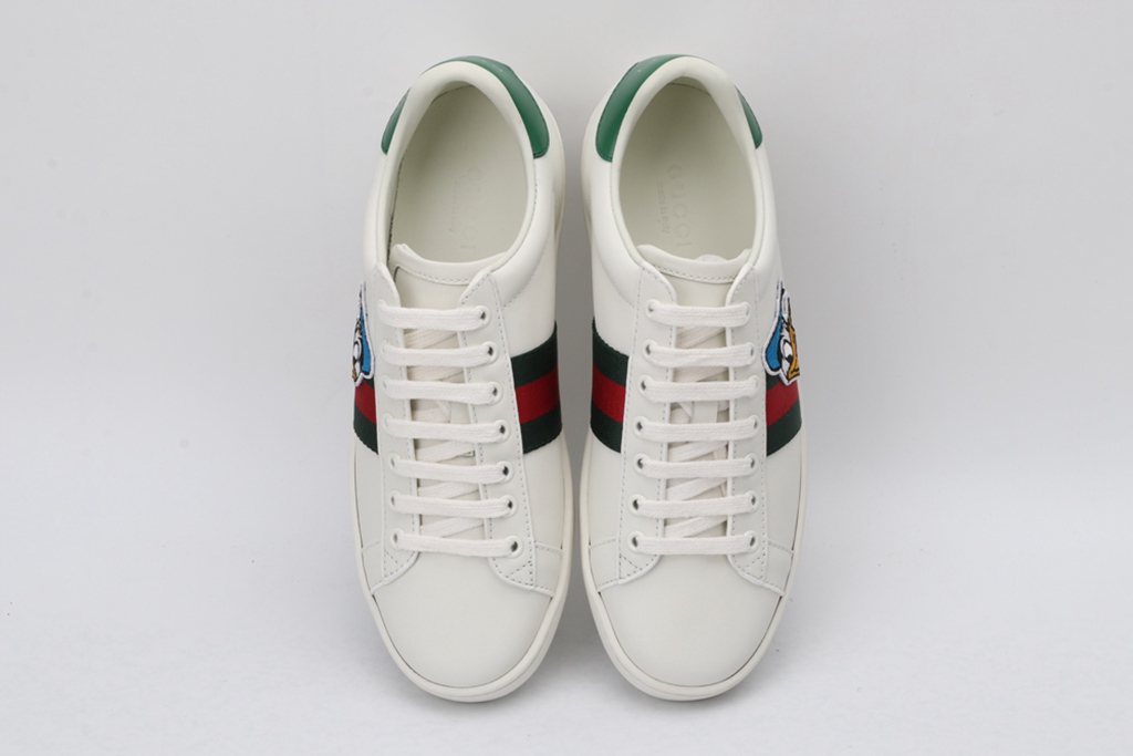 Women s Disney x G*UCCI Donald Duck Ace sneaker